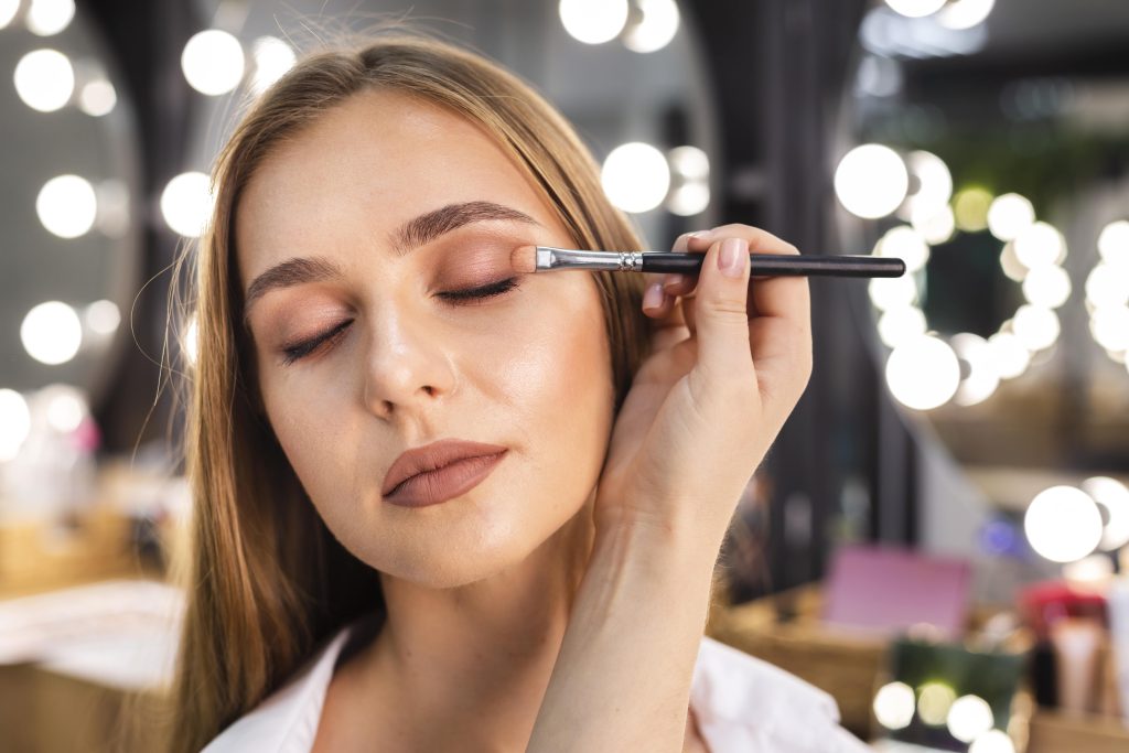 10 گام گریم برای مبتدی ها: آرایش چشم